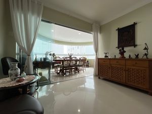 Image 4 - 924076