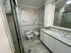 Image 13 - 924082