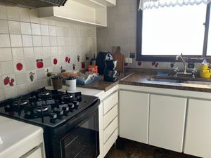 Image 9 - 924082