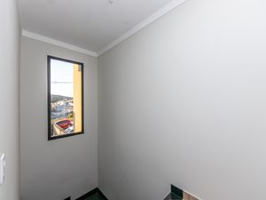 Image 23 - 924086