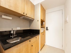 Image 8 - 924087