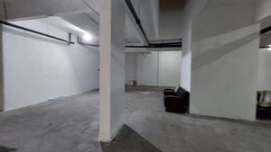 Image 7 - 924093