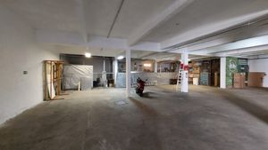 Image 22 - 924093