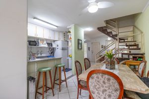 Image 5 - 924094