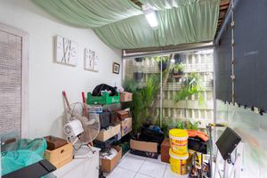 Image 20 - 924094