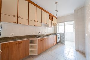 Image 32 - 924099