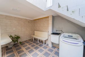 Image 37 - 924102