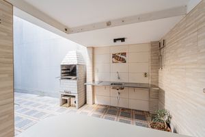 Image 35 - 924102