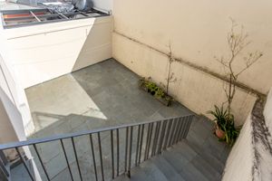 Image 19 - 924104