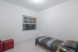 Image 18 - 924116
