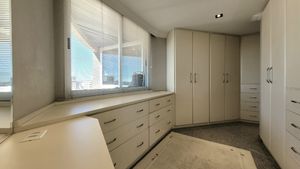 Image 38 - 924121