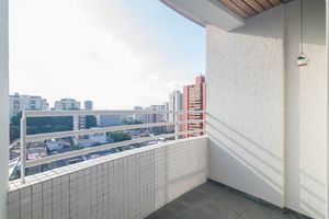 Image 5 - 924122