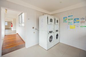 Image 14 - 924123