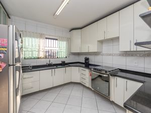 Image 19 - 924130