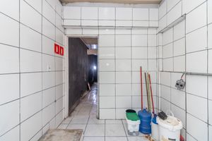 Image 11 - 924132
