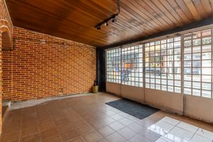 Image 4 - 924132