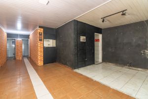 Image 16 - 924132