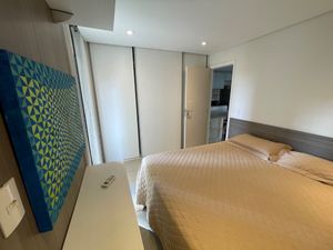 Image 19 - 924152