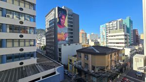 Image 6 - 924158