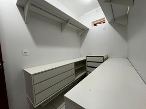 Image 11 - 924174