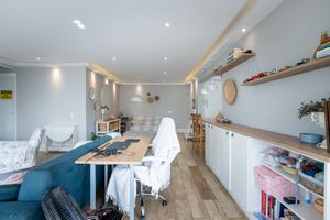 Image 3 - 924179