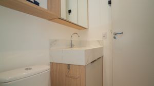 Image 22 - 924182