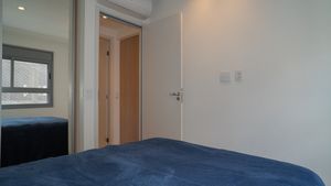 Image 17 - 924182