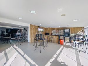 Image 24 - 924190