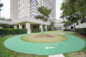 Image 29 - 924193