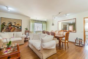 Image 1 - 924196
