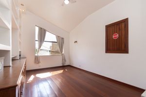 Image 33 - 924202