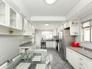 Image 32 - 924203