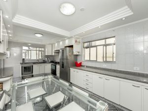 Image 33 - 924203