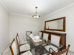 Image 17 - 924203