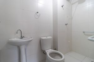 Image 11 - 924205
