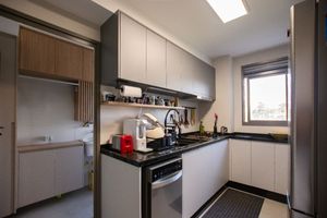 Image 17 - 924206