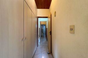 Image 16 - 924210