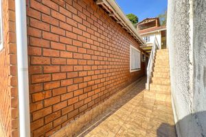 Image 9 - 924210