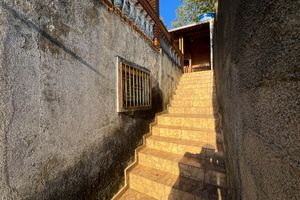 Image 25 - 924210