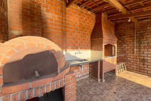 Image 29 - 924210
