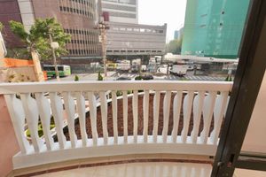 Image 5 - 924212