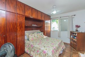 Image 21 - 924214