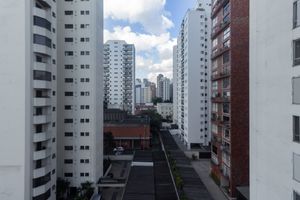 Image 13 - 924216