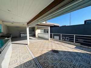 Image 1 - 924218