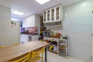 Image 26 - 924225