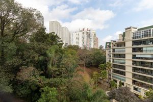 Image 25 - 924225