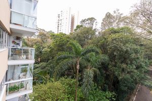 Image 6 - 924225