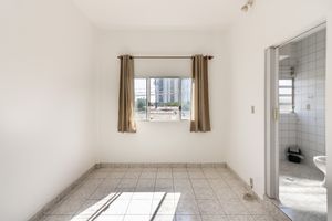 Image 14 - 924226