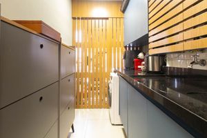 Image 21 - 924227