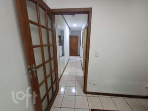 Image 8 - 924229